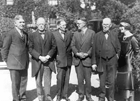 Group photo of Dr. William Crocker, Dr. John M. Coulter, Dr. L. R. Jones, Dr. R. F. Bacon, Col. William B. Thompson, and Mrs. Theodore Schulze